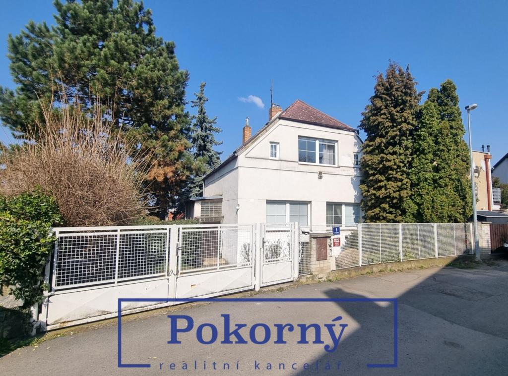 Prodej rodinného domu 4+1 ve Vršovicích o zastavěné ploše 92 m2, pozemky 437 m² Prodej rodinného domu 4+1 ve Vršovicích o zastavěné ploše 92 m2, pozemky 437 m²